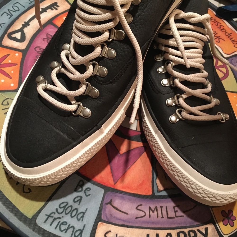 Men’s black size 11 Leather Converse new w/o box